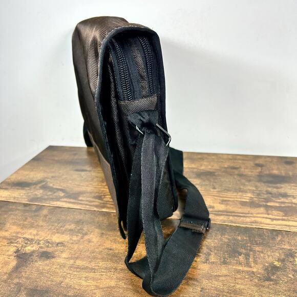 Targus 14" Laptop Messenger Bag Shoulder Strap Padded Brown Nylon 14x10x3 - Picture 4 of 12